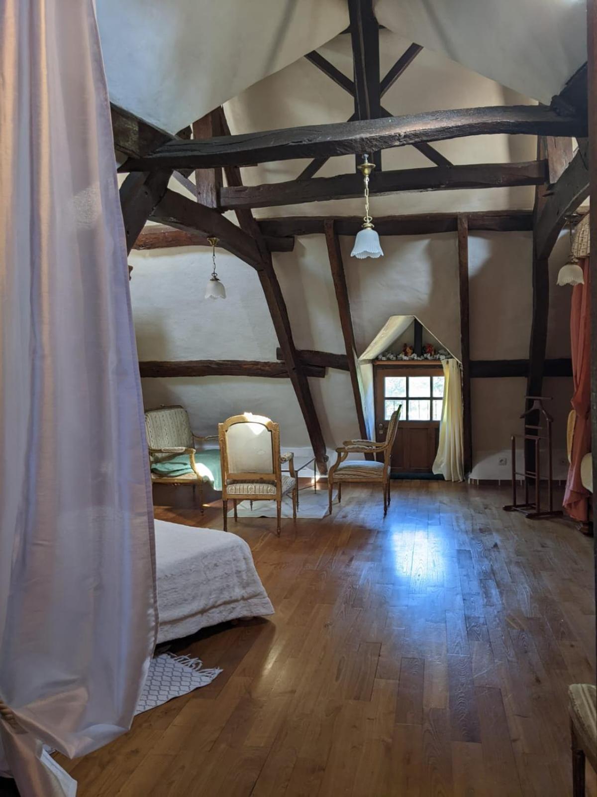 Chambre D'Hotes Saint Jacob Relais De Chasse Du XVIII Siecle Les Fougerêts Εξωτερικό φωτογραφία